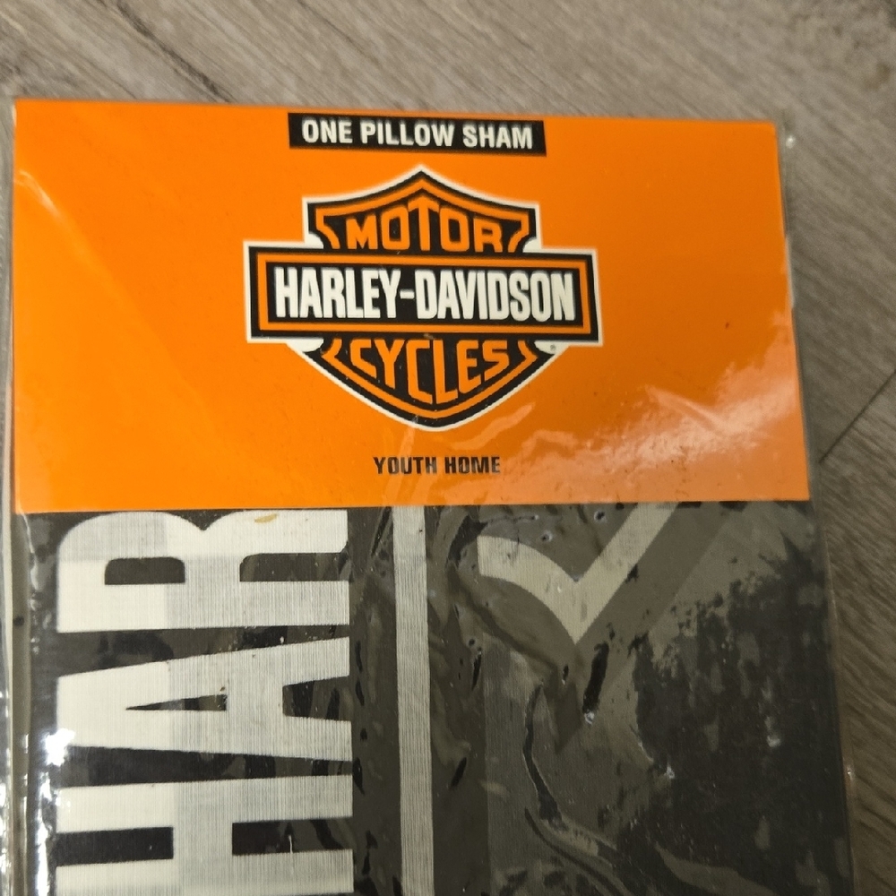 Harley-Davidson Pillow Shams (2) – Black & Gray Logo Bedding Set NIP Racing Flag - Picture 9 of 9